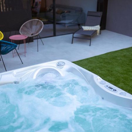 Casa De Nero - Premium House With Jacuzzi Next To Golf Course Villa Caleta De Velez Exteriör bild